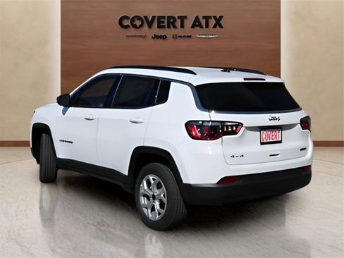 New 2026 Jeep Compass Latitude image 3