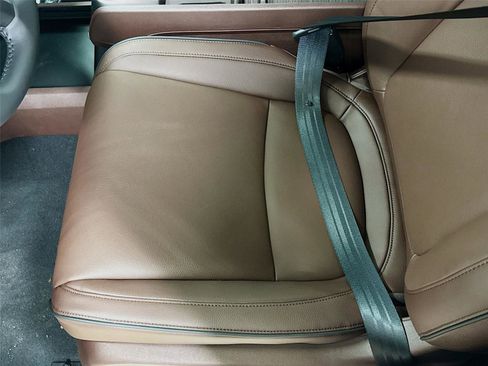 New 2026 Honda Odyssey Touring image 18