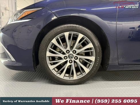Used 2019 Lexus ES 350 w/ Premium Package FWD image 14