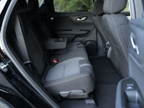 Used 2025 Chevrolet Blazer LT FWD image 27
