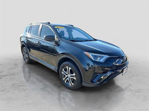 Used 2016 Toyota RAV4 LE image 6