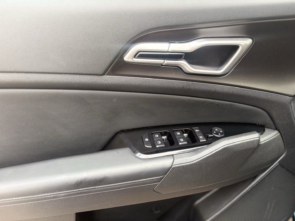 Used 2023 Kia Sportage EX AWD/4WD image 11