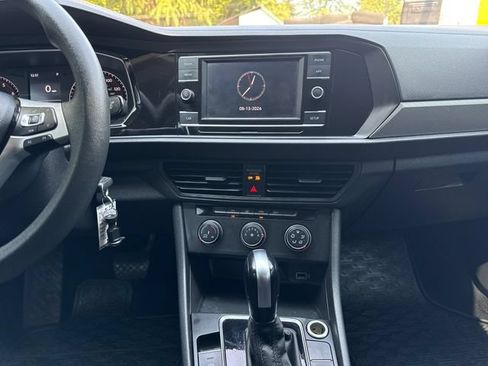 Used 2019 Volkswagen Jetta S FWD image 23