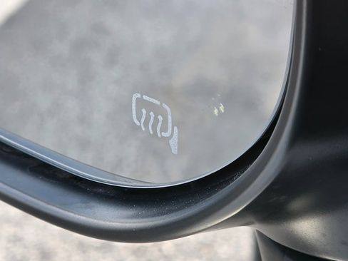 Used 2023 Subaru Crosstrek 2.0i Premium image 24