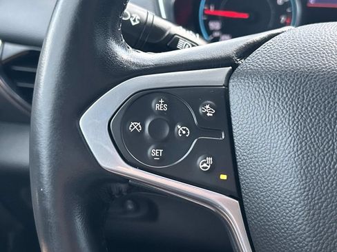 Used 2021 Chevrolet Traverse LT FWD image 38