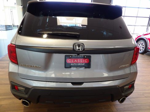 Used 2023 Honda Passport EX-L image 7