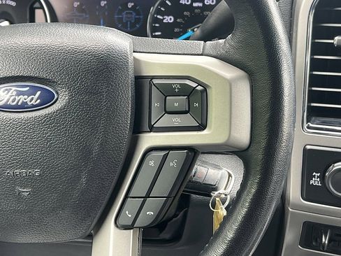 Used 2022 Ford F250 Lariat image 38