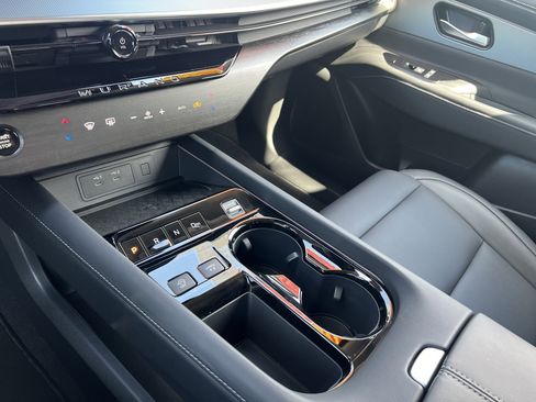 Certified 2025 Nissan Murano SL AWD/4WD image 28