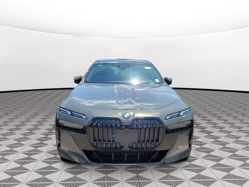 Used 2023 BMW 760i xDrive w/ Luxury Rear Seating Package AWD/4WD image 2