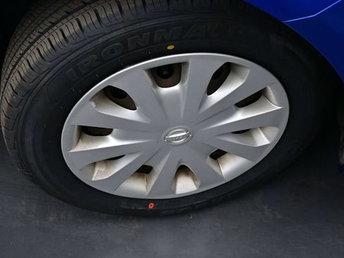 Used 2017 Nissan Versa SV FWD image 32