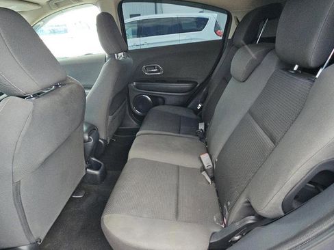 Used 2019 Honda HR-V EX image 12