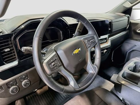 Used 2023 Chevrolet Silverado 1500 LT AWD/4WD image 11