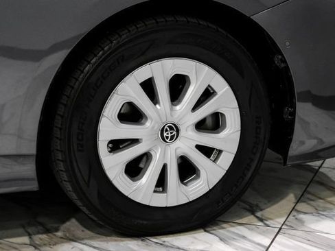 Used 2020 Toyota Prius LE FWD image 50