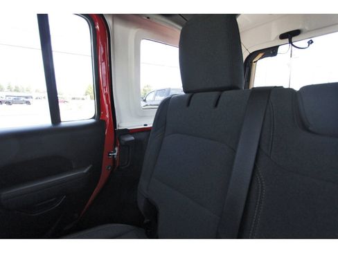 Used 2025 Jeep Wrangler Unlimited Sport AWD/4WD image 14