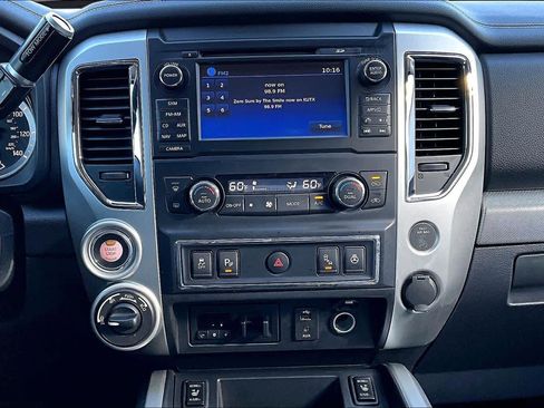 Used 2017 Nissan Titan PRO-4X w/ Pro-4x Convenience Package image 6