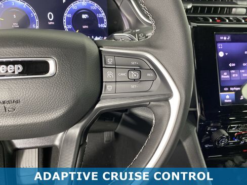 New 2025 Jeep Grand Cherokee Laredo w/ Luxury Tech Group I image 21