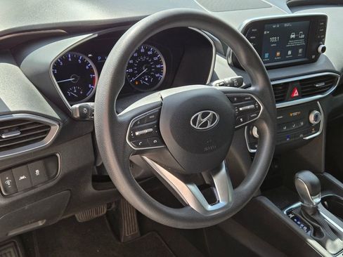 Used 2020 Hyundai Santa Fe SE FWD image 9