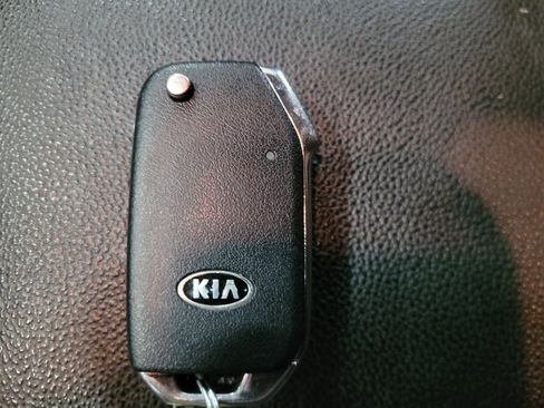 Used 2021 Kia Forte LXS FWD image 32