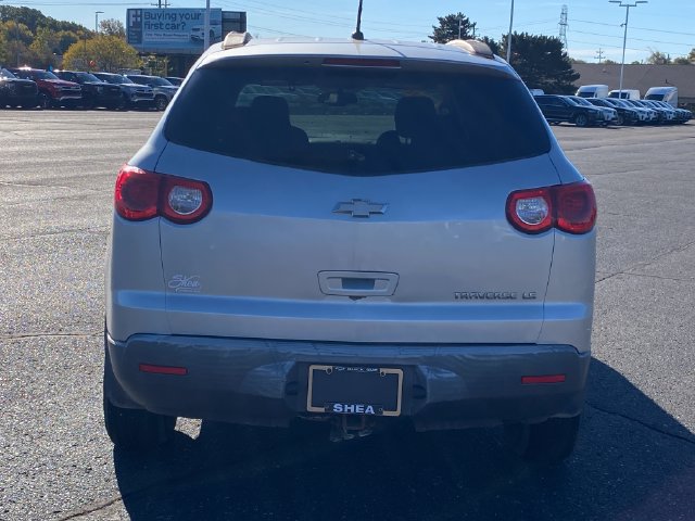 Used 2010 Chevrolet Traverse LS FWD image 13