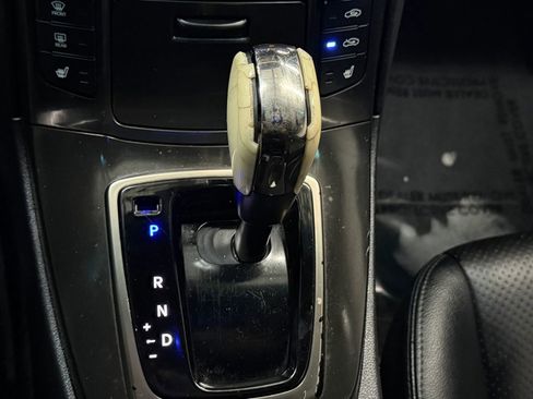 Used 2013 Hyundai Genesis 3.8 image 30