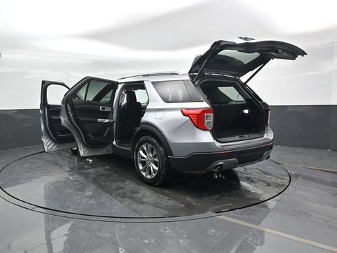 Used 2022 Ford Explorer Limited w/ Equipment Group 301A AWD/4WD image 58