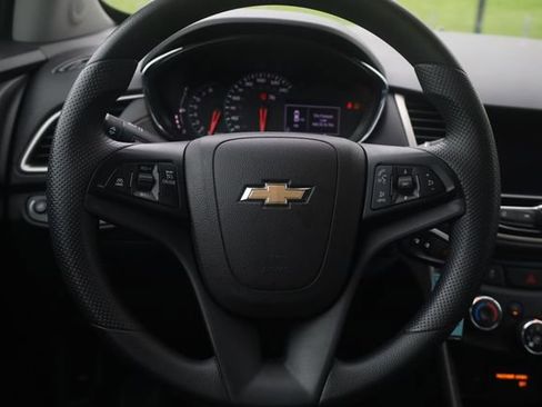 Used 2020 Chevrolet Trax LS w/ Tint and Cruise Package FWD image 11