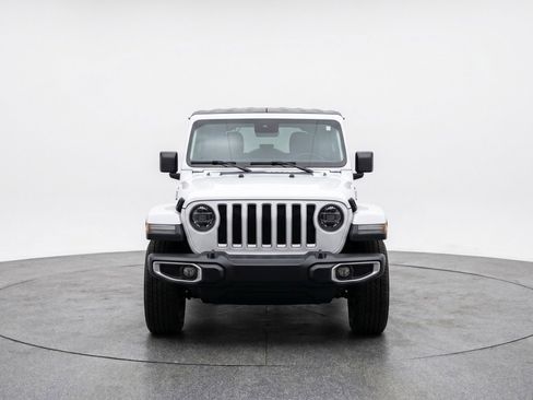 Used 2025 Jeep Wrangler Sport S image 2