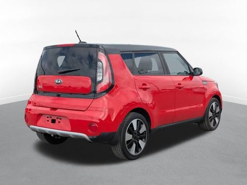 Used 2019 Kia Soul + FWD image 3