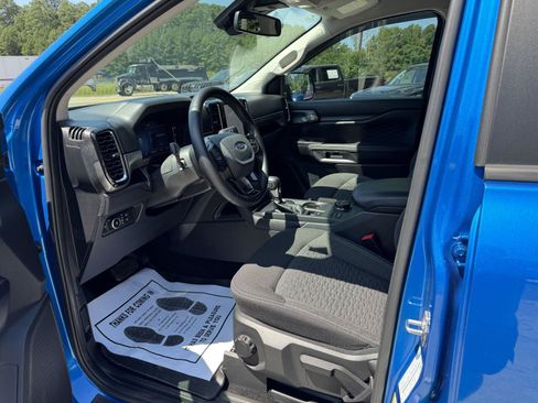 Used 2024 Ford Ranger XLT w/ FX4 Off-Road Package AWD/4WD image 2