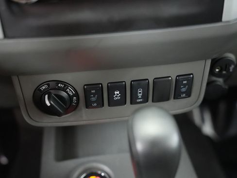 Used 2021 Nissan Frontier SV w/ Midnight Edition Floor Mats image 22