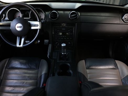 Used 2007 Ford Mustang GT image 2