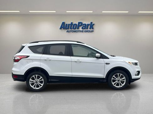 Used 2018 Ford Escape SE AWD/4WD image 8