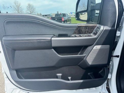 Used 2025 Ford F250 Lariat AWD/4WD image 10