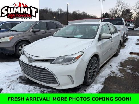 Used 2018 Toyota Avalon XLE Premium image 1
