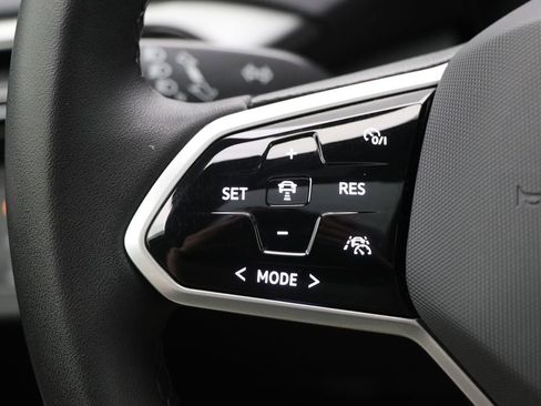 Used 2023 Volkswagen ID.4 Pro S image 19