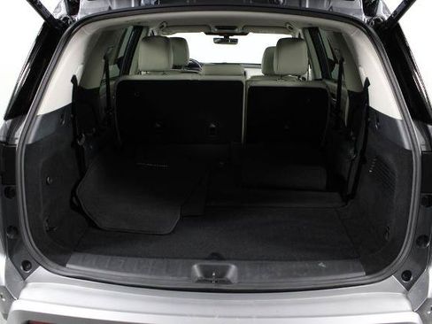 Certified 2025 Nissan Pathfinder SL w/ Cargo Package FWD image 18