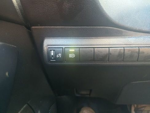 Used 2025 Toyota Corolla LE image 15