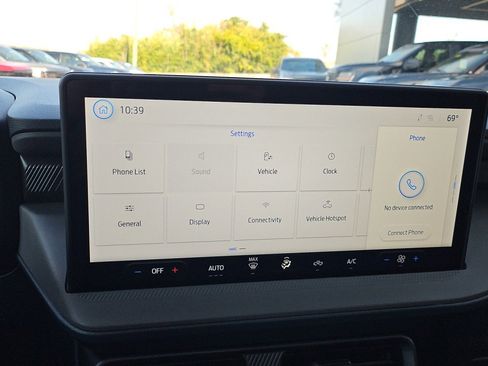 New 2025 Ford Maverick XL image 12