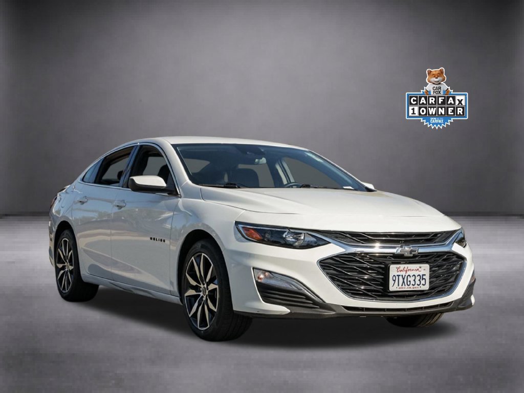 Used 2025 Chevrolet Malibu RS FWD image 2