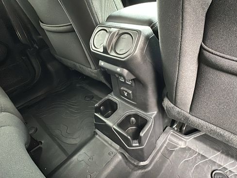 Used 2020 Jeep Wrangler Unlimited Sahara w/ Cold Weather Group image 25