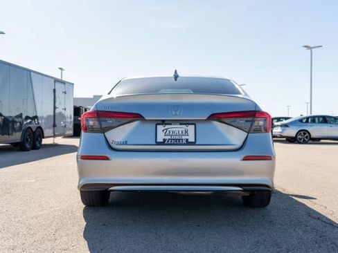Used 2023 Honda Civic LX image 6