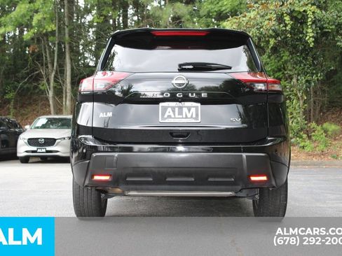 Used 2024 Nissan Rogue SV FWD image 7