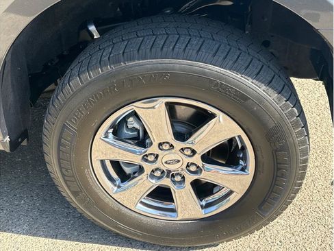 Used 2019 Ford F150 XLT w/ Equipment Group 302A Luxury AWD/4WD image 9