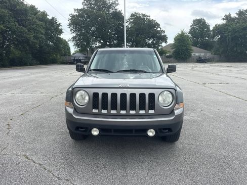 Used 2014 Jeep Patriot Sport w/ Power Value Group AWD/4WD image 2