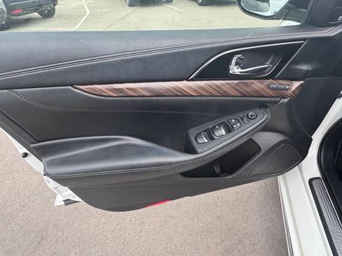 Used 2017 Nissan Maxima Platinum FWD image 19