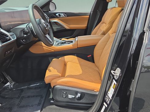 Used 2025 BMW X6 M60i AWD/4WD image 9