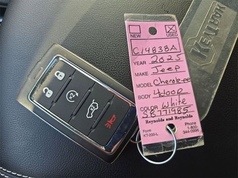 Used 2025 Jeep Grand Cherokee L Altitude image 37