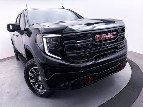 Used 2024 GMC Sierra 1500 AT4 w/ Technology Package AWD/4WD image 3