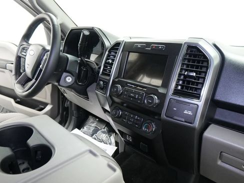 Used 2019 Ford F150 XLT w/ Equipment Group 302A Luxury AWD/4WD image 23