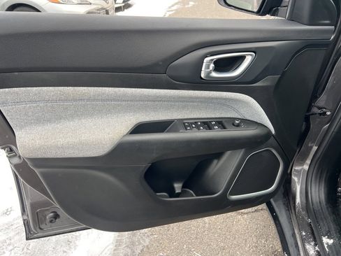 Used 2023 Jeep Compass Latitude w/ Convenience Group image 20